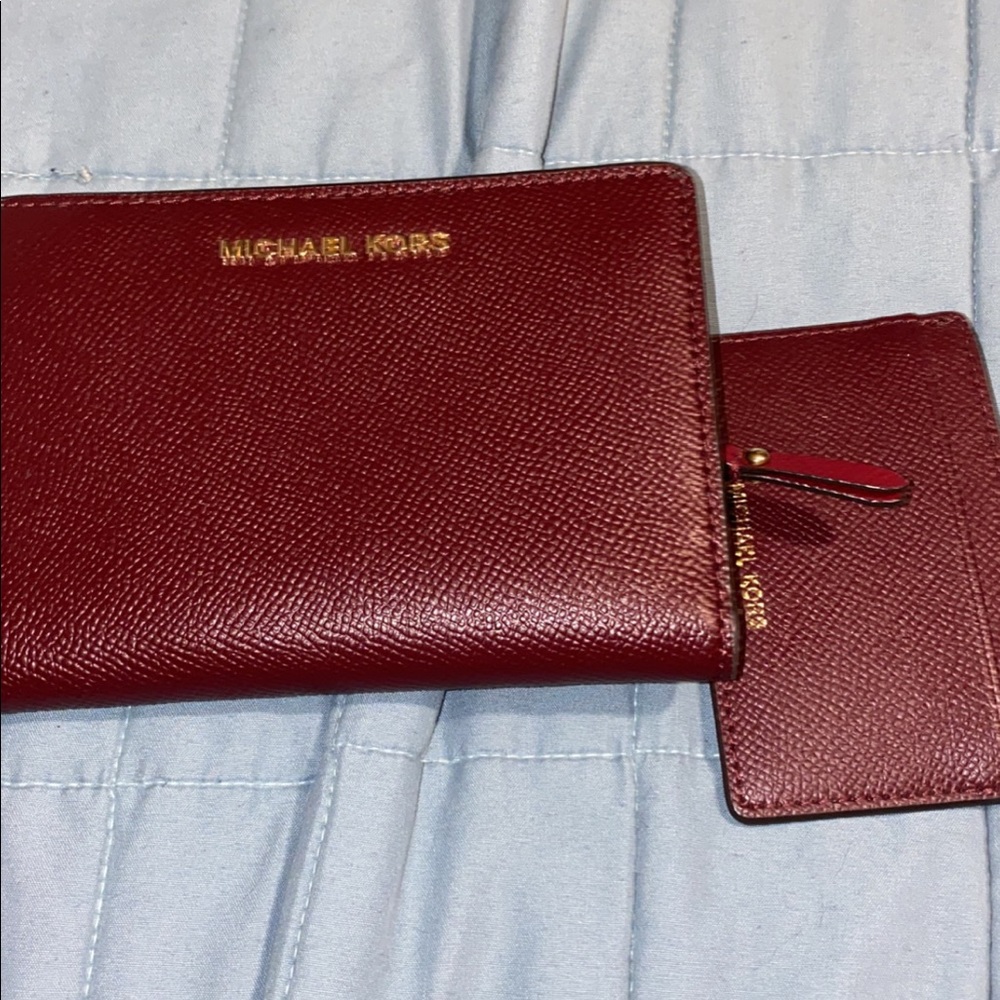 Small Micheal Kors wallet